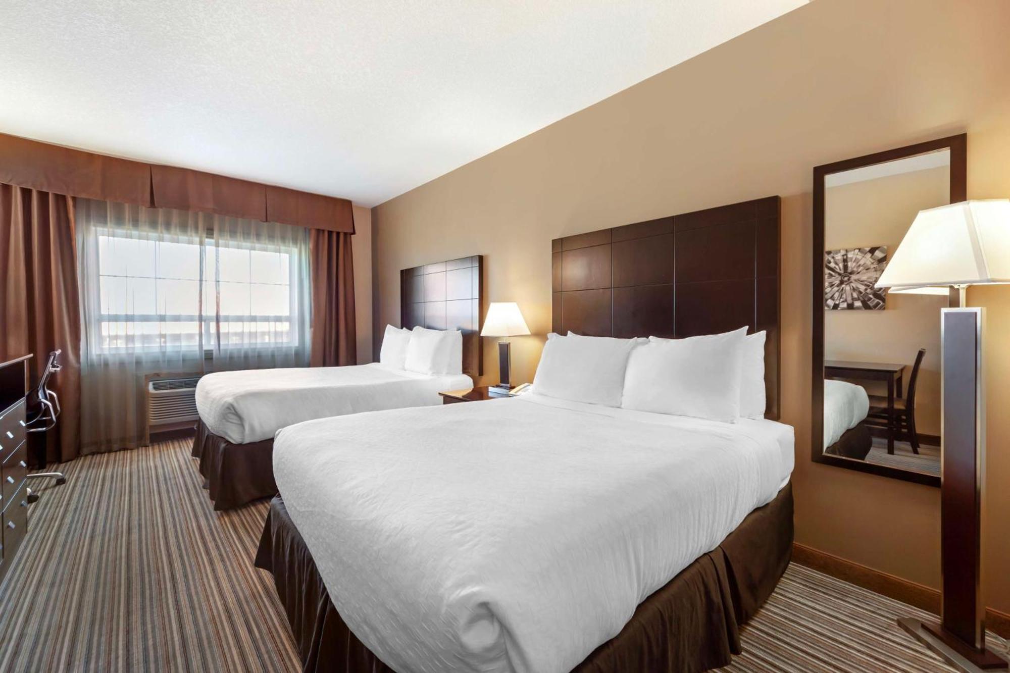Best Western Plus Peace River Hotel & Suites Екстериор снимка