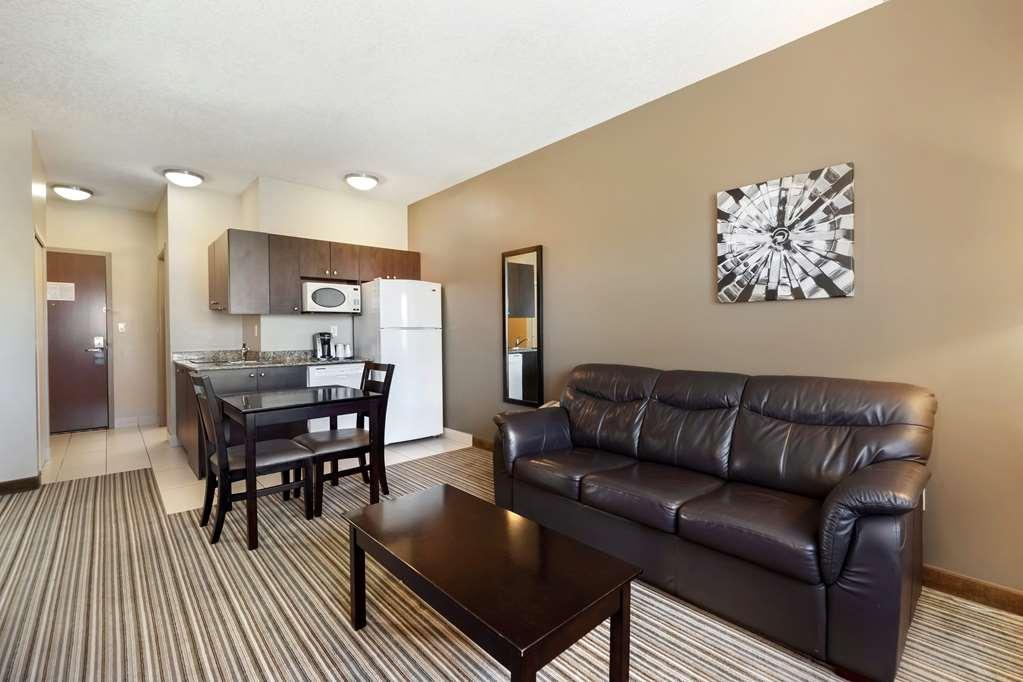 Best Western Plus Peace River Hotel & Suites Стая снимка