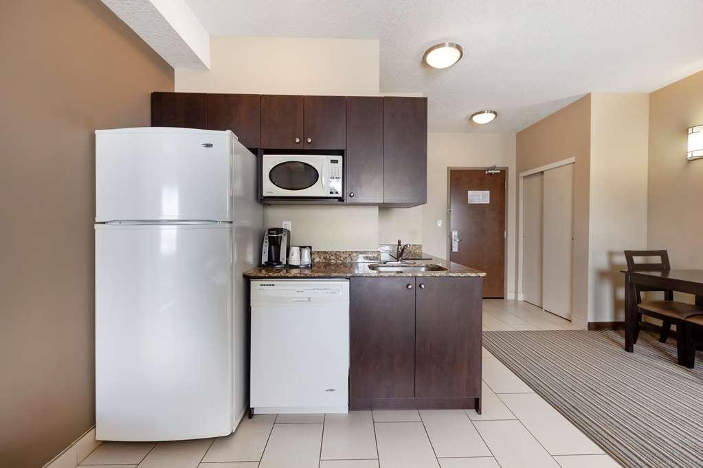 Best Western Plus Peace River Hotel & Suites Стая снимка
