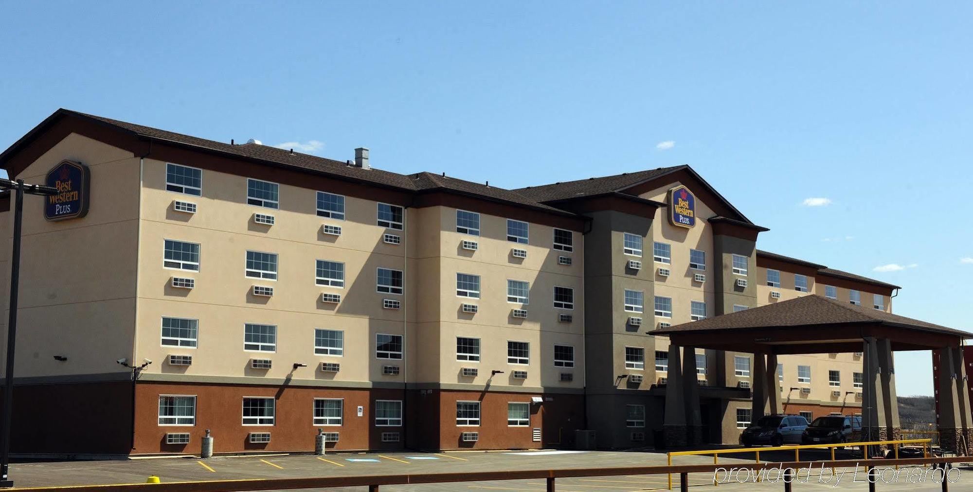 Best Western Plus Peace River Hotel & Suites Екстериор снимка