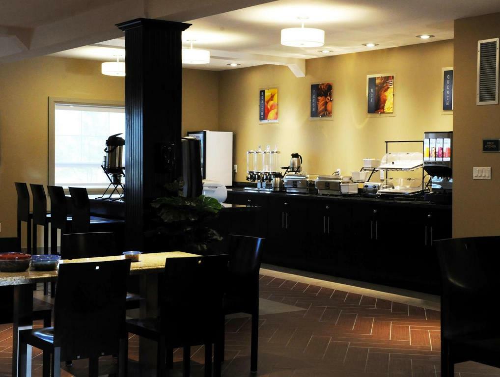 Best Western Plus Peace River Hotel & Suites Екстериор снимка