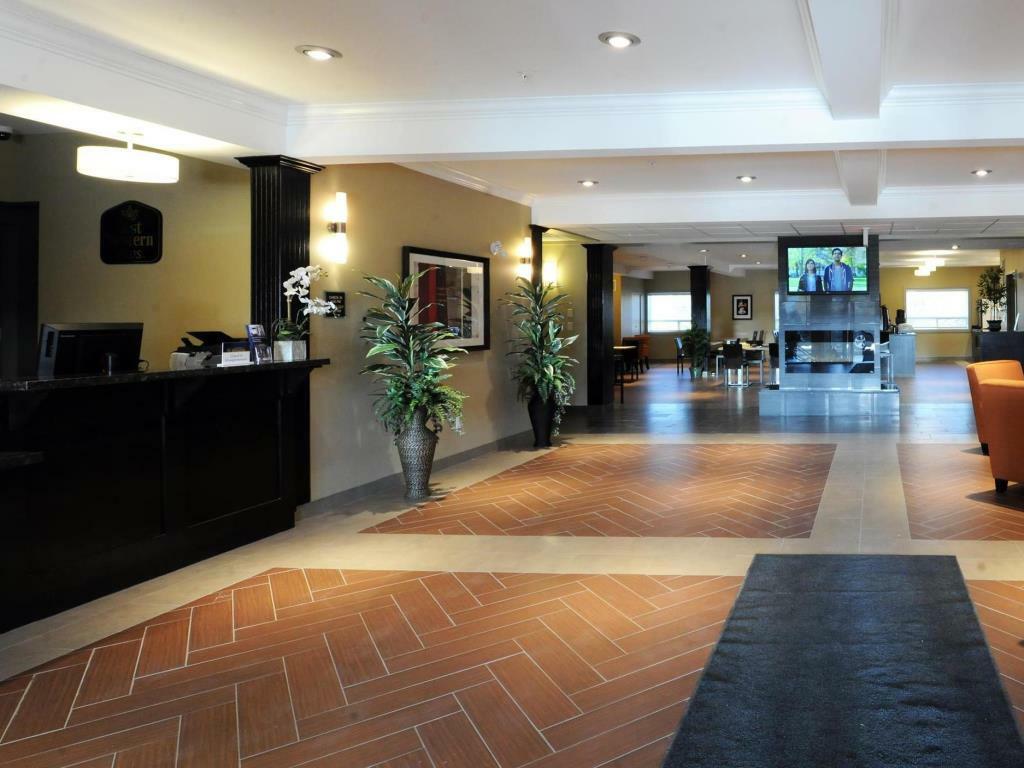 Best Western Plus Peace River Hotel & Suites Екстериор снимка